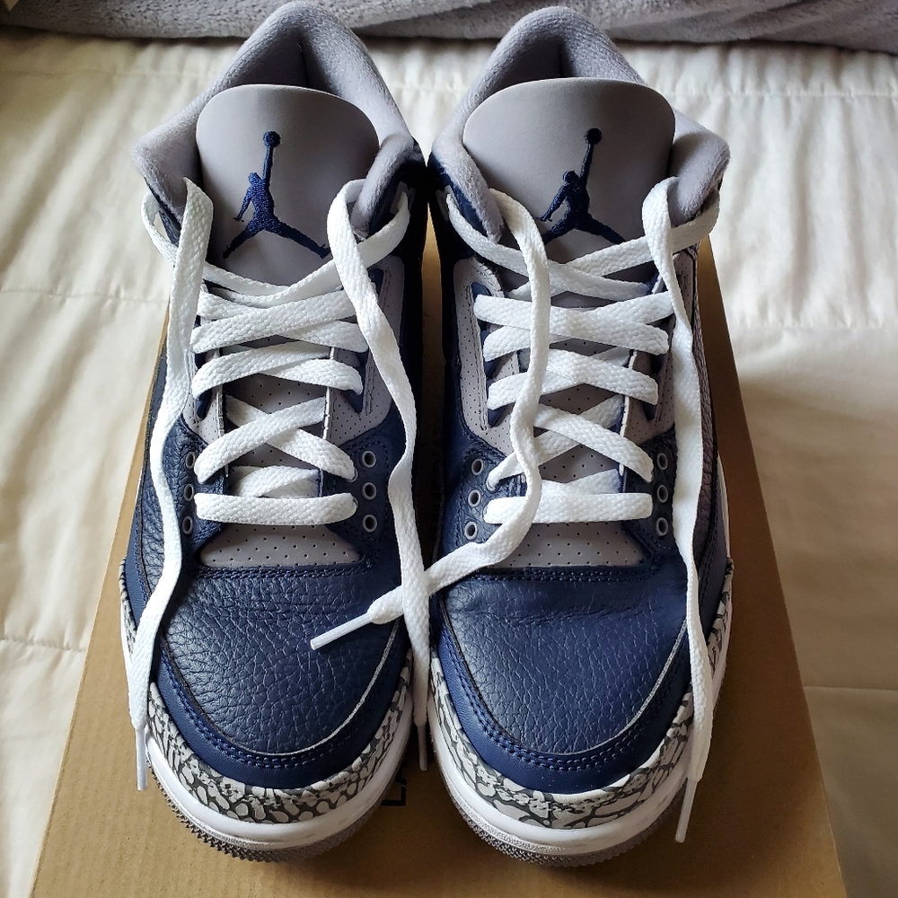 JORDAN 3 GEORGETOWN MIDNIGHT NAVY CEMENT RETRO - M8.5/W10 - PRE-OWNED NO BOX